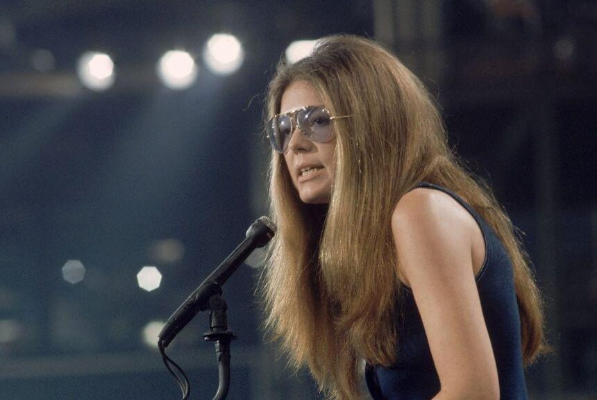 Muere a los 92 años Gloria Steinem, el ícono feminista de EE.UU. que se infiltró en un club de Playboy para denunciar las duras condiciones de sus empleadas Muere a los 92 años Gloria Steinem, el ícono feminista de EE.UU. que se infiltró en un club de Playboy para denunciar las duras condiciones de sus empleadas