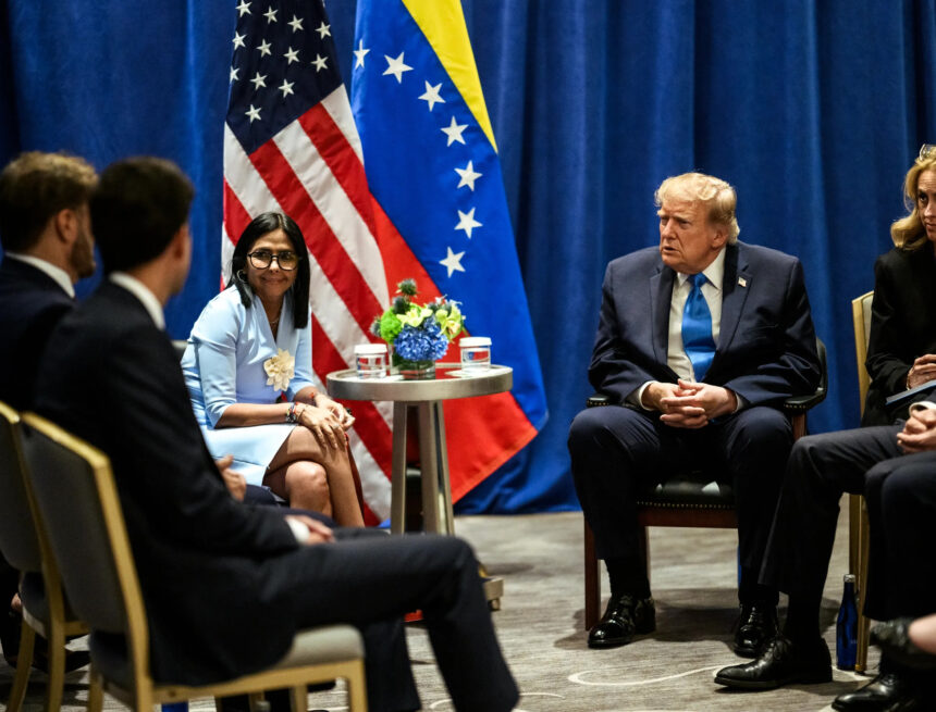 Exfuncionarios de Trump encuentran oportunidades de negocio en la industria petrolera de Venezuela